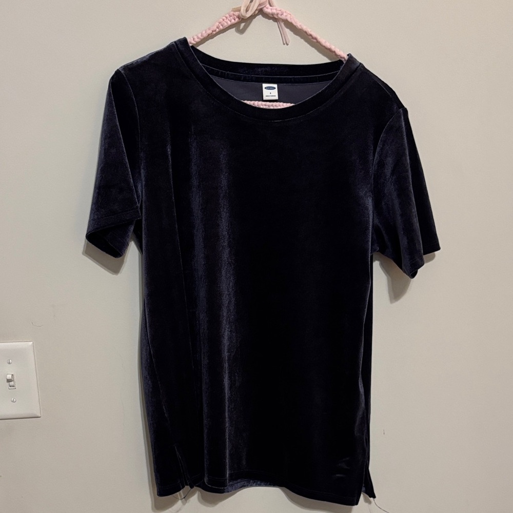 Women’s Navy Velvet Short-Sleeve Shirt